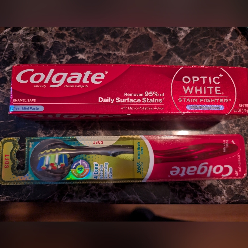 Colgate Optic White Toothbrush and Toothpaste Set